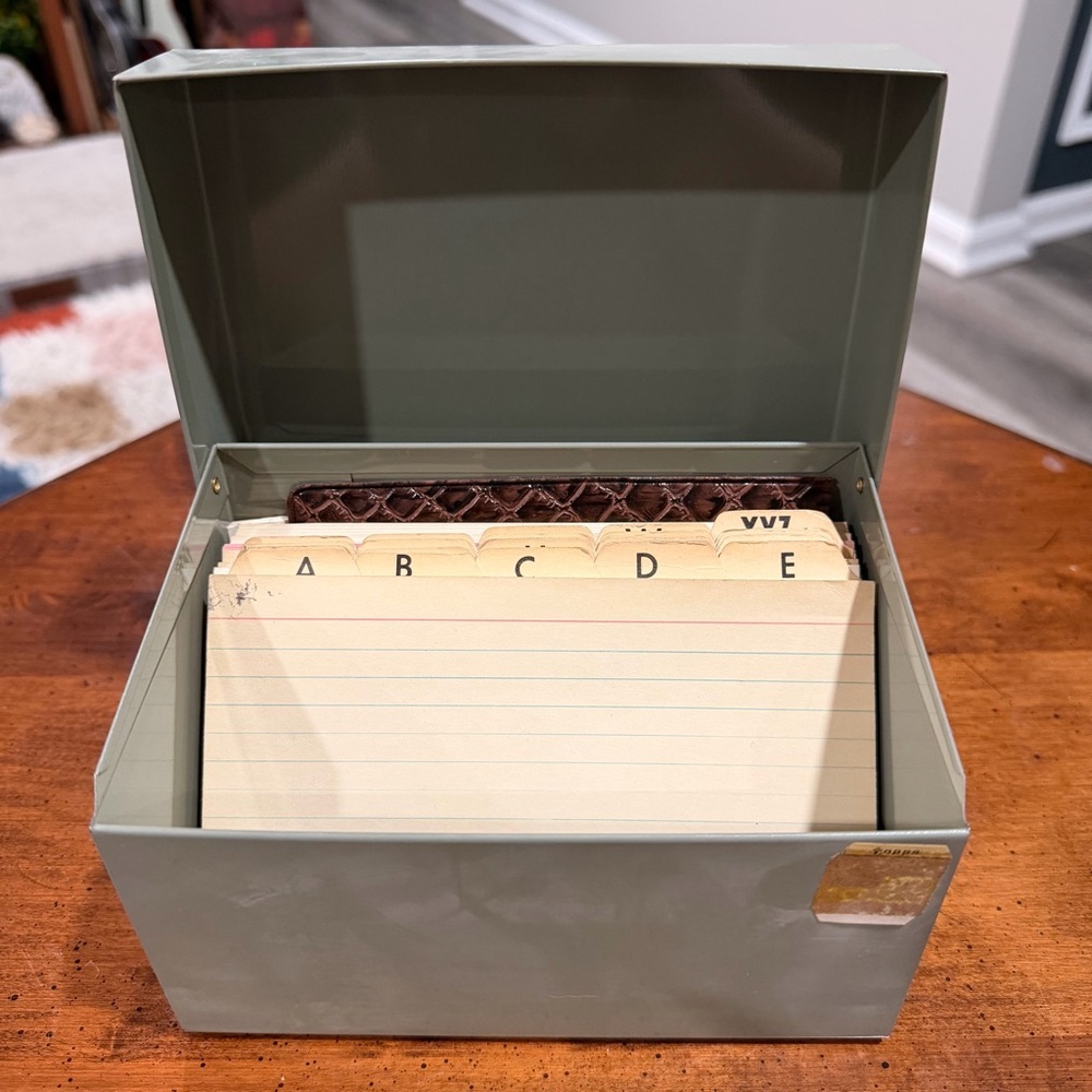 Vintage Metal Recipe File Box with Alphabetical Index Cards & Dividers - Picture 2 of 3